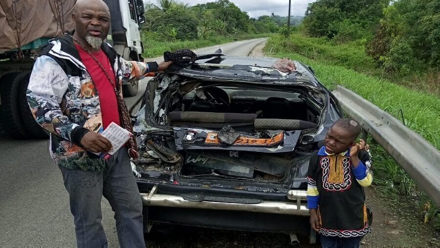 L’artiste Prince Afo Akom victime d’un accident de la circulation