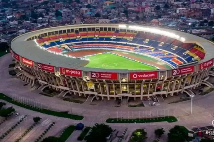 Grève au Stade des Martyrs : agents déterrent les poteaux pour salaires impayés