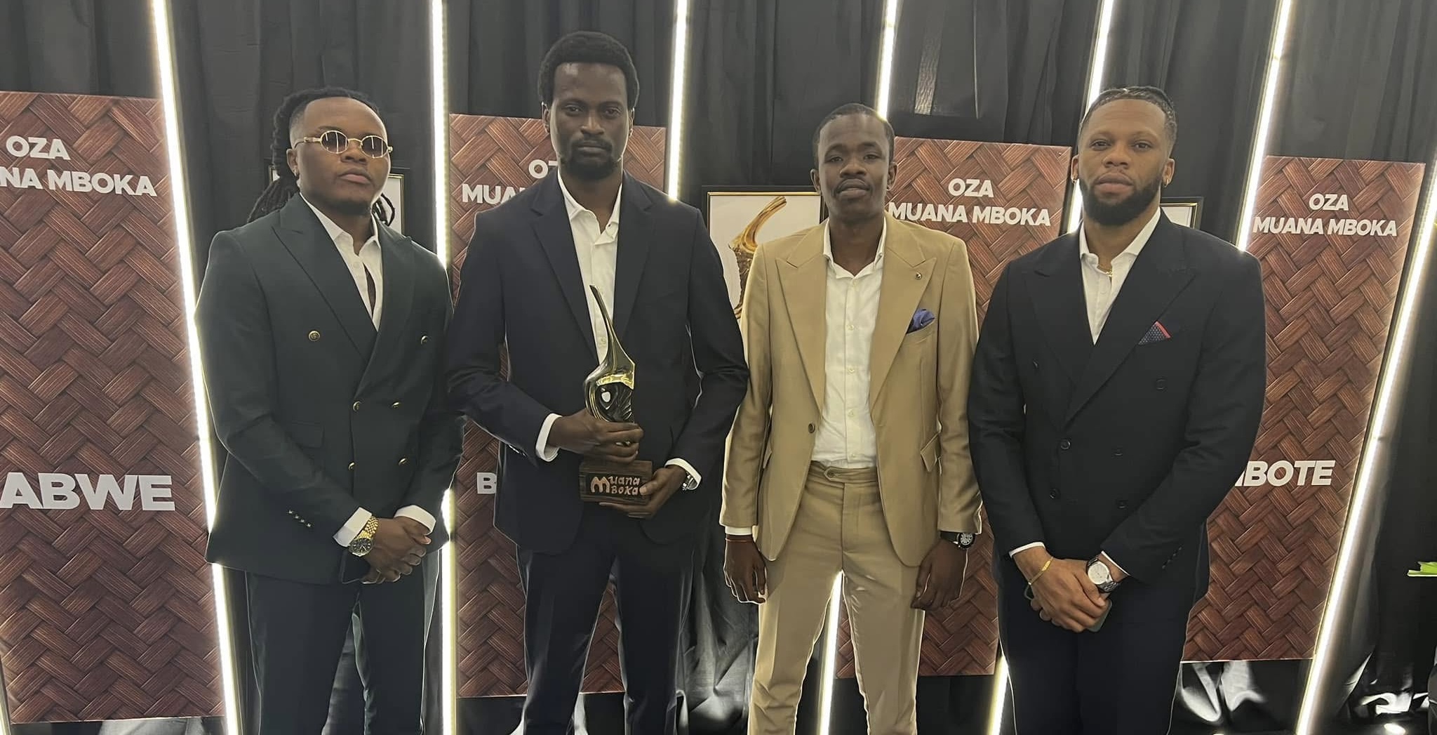 Guerre ouverte entre Zozo Machine et Lotus Musique : des classiques du rap congolais disparaissent de YouTube, le label frappe fort !