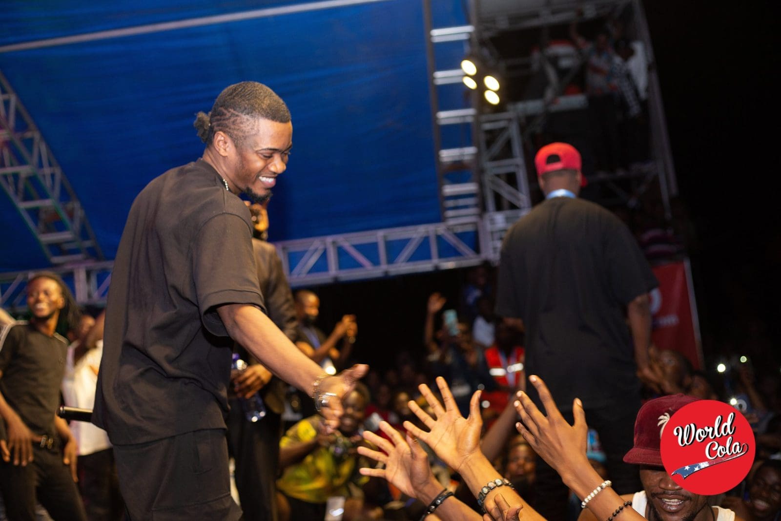 Gaz Mawete secoue la toile : son concert au Stade des Martyrs finalement reporté… à 2027 ! Il balance tout en exclusivité