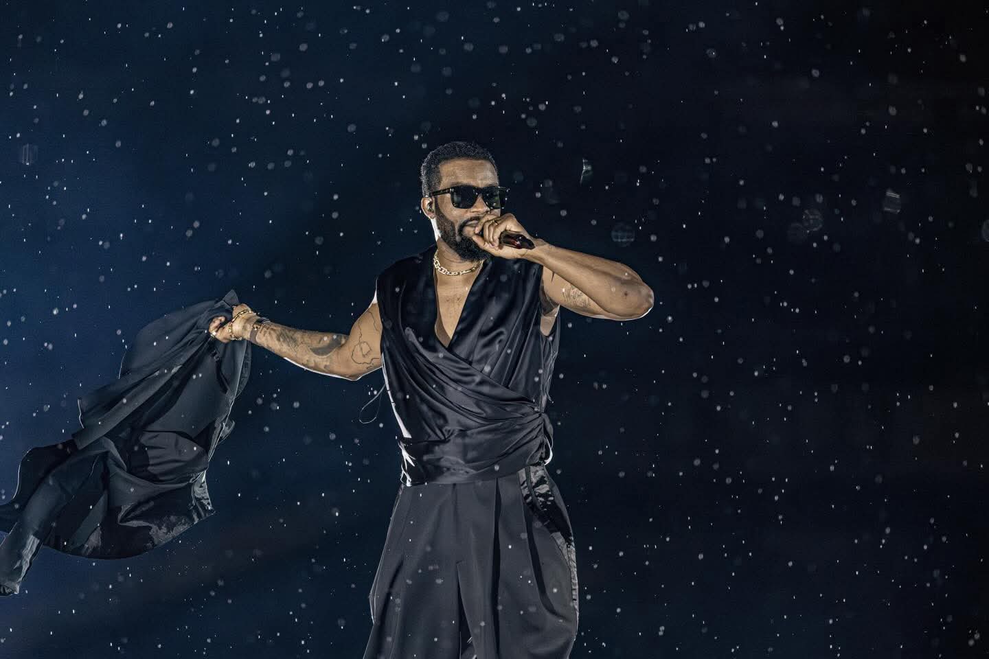 Derrière le Stade de France, les sacrifices de Fally Ipupa face à la maladie