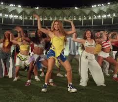 Shakira fait trembler le Maracana : 16 ans après “Waka Waka”, la reine des stades dévoile “Dai Dai”, l’hymne survolté du Mondial 2026