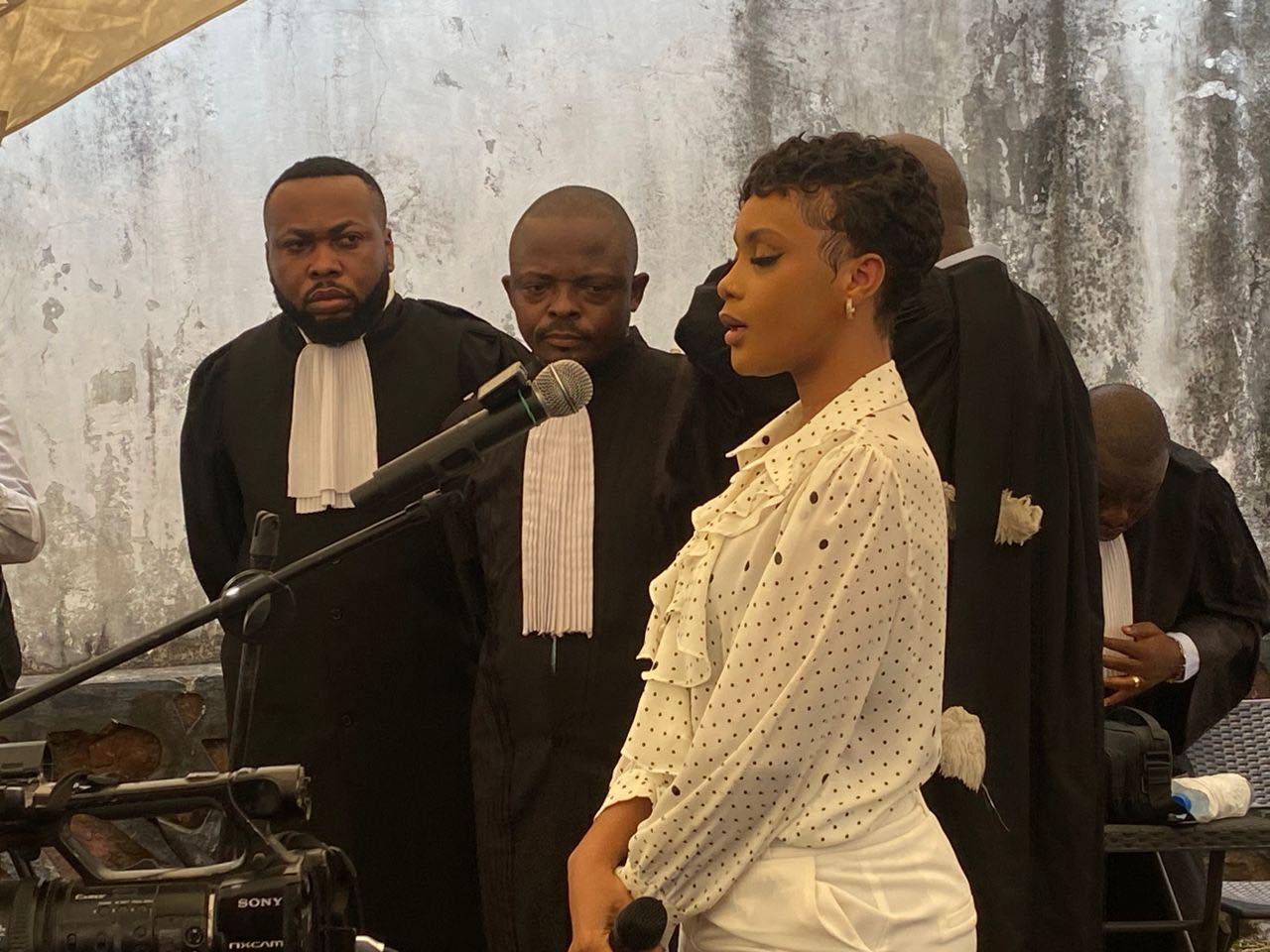 Rebo Tchulo devant les juges militaires : la chanteuse congolaise risque 20 ans de prison après la vidéo choc des sévices