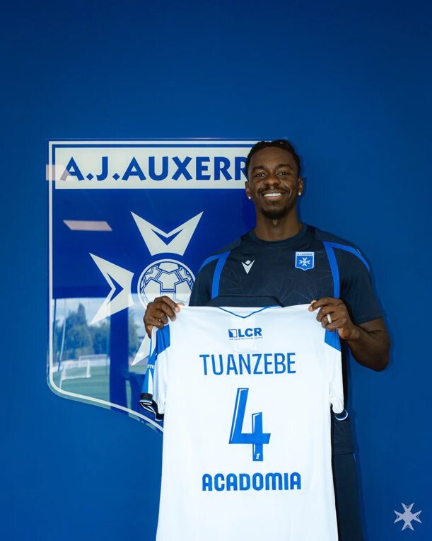 Axel Tuanzebe se rapproche de la Ligue 1 : le Léopard en discussions avancées avec Auxerre
