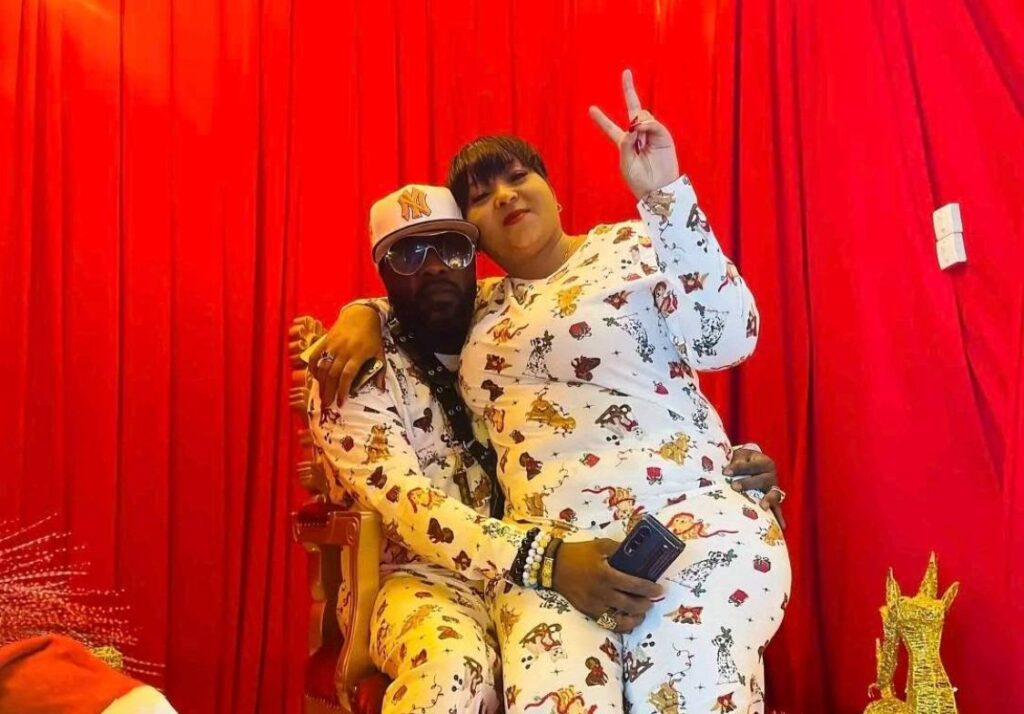 Papy Kakol et Linda Mondele affichent leur réconciliation, mais la procédure pour violences conjugales présumées suit son cours