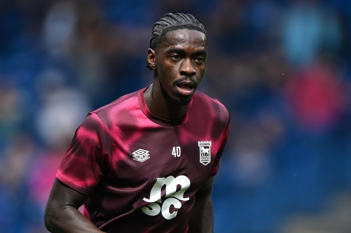 Axel Tuanzebe se rapproche de la Ligue 1 : le Léopard en discussions avancées avec Auxerre