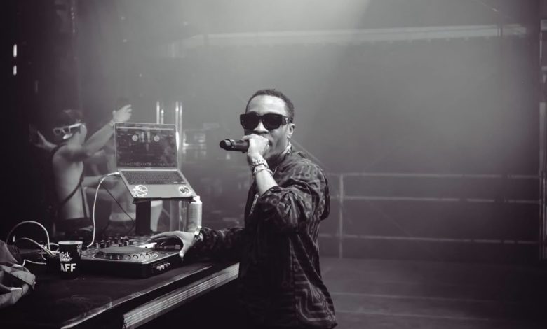 Master Virus : 20 ans de règne, du dancefloor de Kisangani aux nuits du Stade de France
